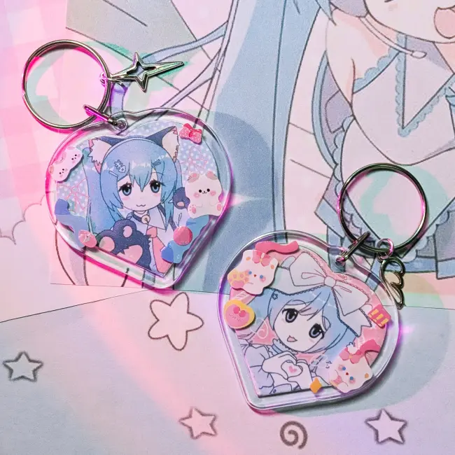 Гача брелок-сердечко Мику с подвеской